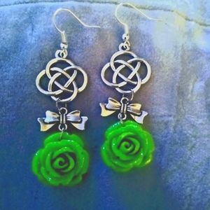 Luck of the Irish Celtic Knot Rose Earrings